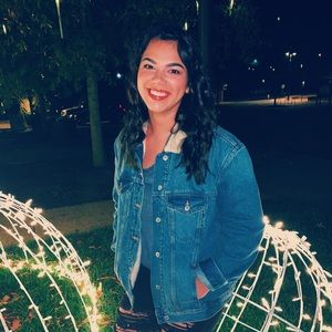 Meet your Posher, Christina